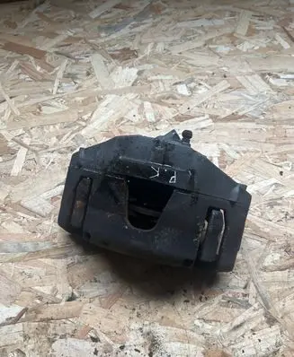 Volvo V40 Front brake caliper