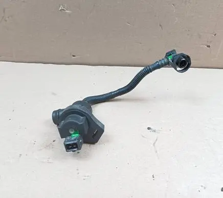 BMW 5 F10 F11 Turbo solenoid valve 7572237