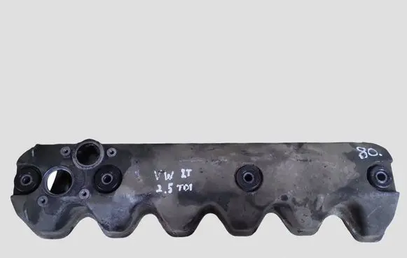 Volkswagen II LT Rocker cam cover 074103475G