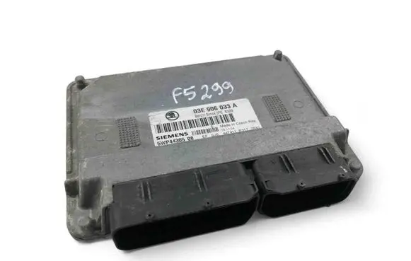 Skoda Fabia Mk1 (6Y) Engine control unit/module 03E906033A