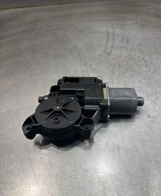 Volkswagen Polo V 6R Front door window regulator motor 6R0959802AD DE041111 S850311037