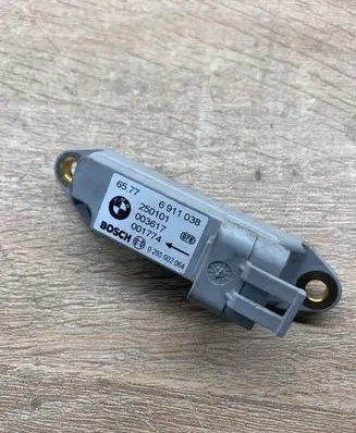 BMW 3 E46 Airbag deployment crash/impact sensor 6911038 0285002064