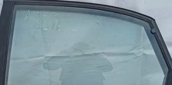 Honda Accord Rear door window glass Melyna