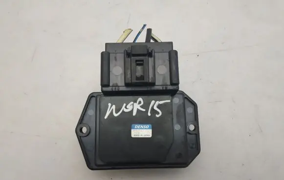 Toyota Avensis T250 Heater blower fan relay 4993002121