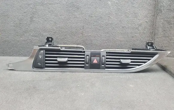 Audi A6 S6 C7 4G Dash center air vent grill 4G1820951