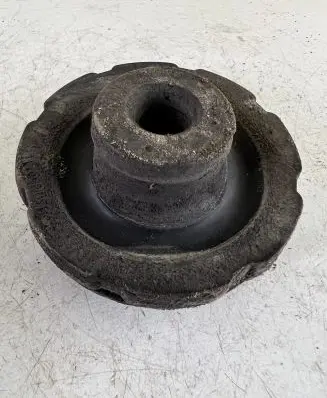 Audi A6 S6 C6 4F Rear coil spring rubber mount 