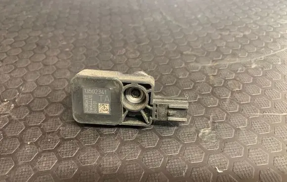 Opel Insignia A Airbag deployment crash/impact sensor 13502341