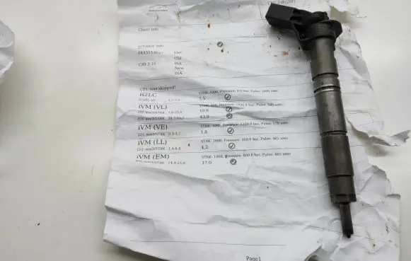 Mercedes-Benz E W211 Fuel injector 0445115027