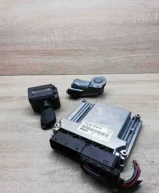 Mercedes-Benz E W211 Engine ECU kit and lock set a6461536679 2115450608