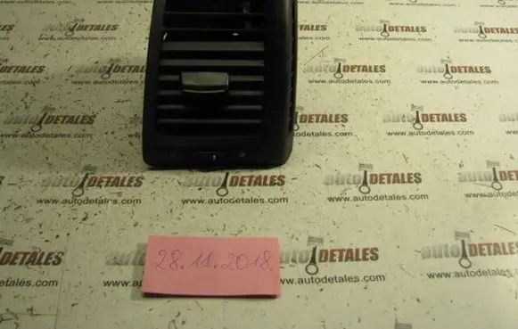 Honda Accord Dashboard side air vent grill/cover trim E6165131100