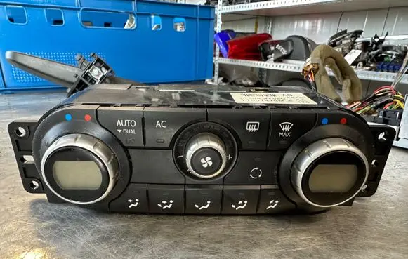 Renault Koleos I Climate control unit 27500JY58C