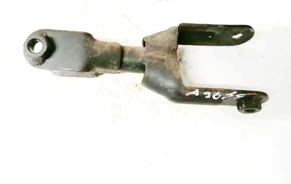 Peugeot 406 Engine mounting bracket