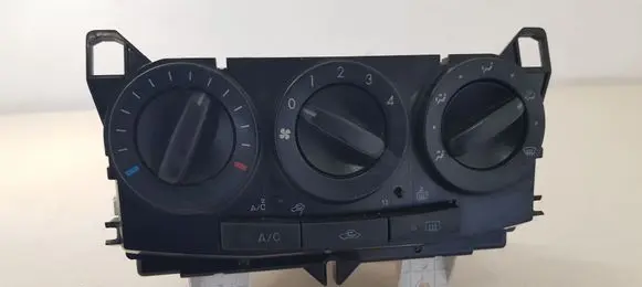 Mazda 5 Climate control unit M1900CC43G09