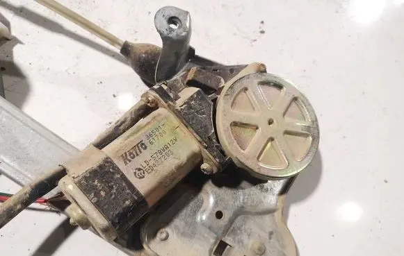 Mazda 323 Rear door window regulator motor 3650161700