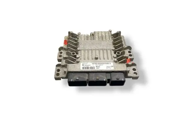 Ford Fiesta Engine control unit/module 8V2112A650EC 5WS40584C