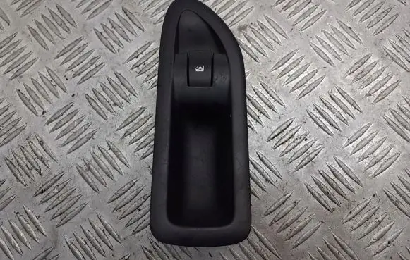 Renault Laguna II Quarter vent window switch 8200016013