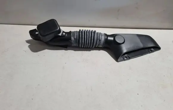 Mitsubishi Outlander Air intake duct part 1505A661
