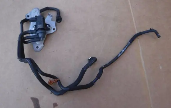Ford Focus Turbo solenoid valve F2GE9E882CA