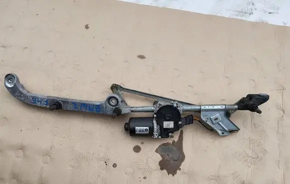 Front wiper linkage and motor