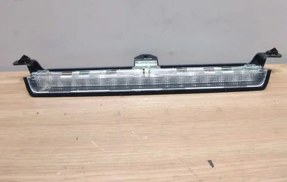 Volvo V70 Third/center stoplight 8658948