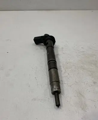 Audi A4 S4 B8 8K Fuel injector 0445116030