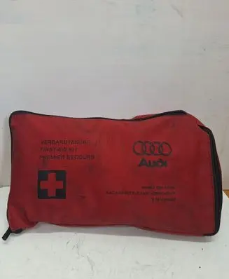 Audi A3 S3 8P First aid kit 