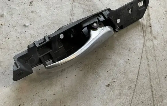 BMW X5 E70 Rear door interior handle 7137298 P011724208