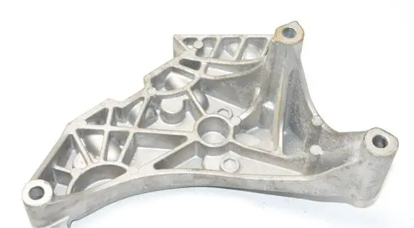 Volkswagen Golf VI Engine mounting bracket 03L199207