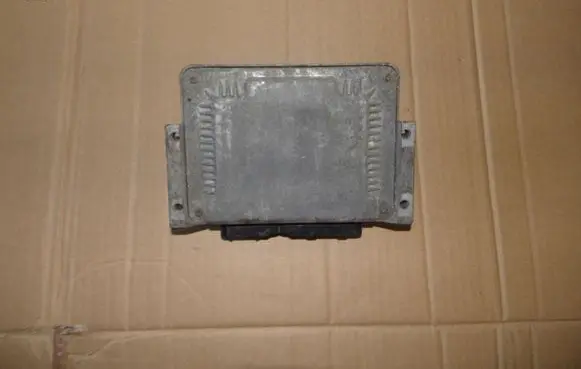 Fiat Stilo Engine control unit/module 0281010738