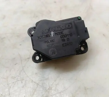 Volvo S80 Air flap motor/actuator 30676511 E2410 050118