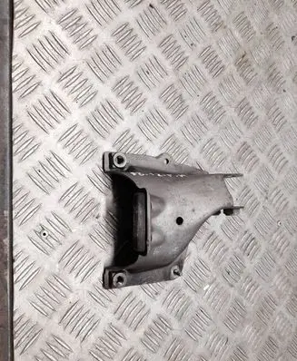 Audi A8 S8 D4 4H Engine mounting bracket 4H0399059B