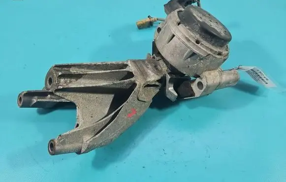 Audi A8 S8 D4 4H Engine mounting bracket 8K0199307CD IMPRK1577476