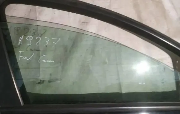 Fiat Croma Front door window glass four-door as2