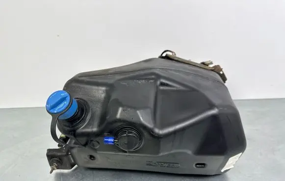 Jaguar F-Pace AdBlue liquid reservoir HK835J228A FPLA5J229AB