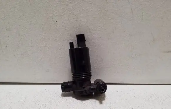 Volvo XC60 Windscreen/windshield washer pump 1024928