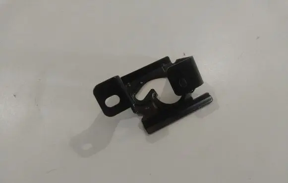 BMW 3 E90 E91 Parcel shelf load cover mount bracket 7068933