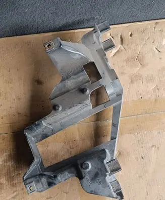 BMW X5 E53 Headlight/headlamp mounting bracket 224568