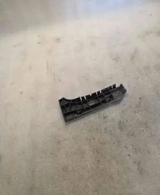 Audi A6 S6 C5 4B Front bumper mounting bracket 4B0807283B