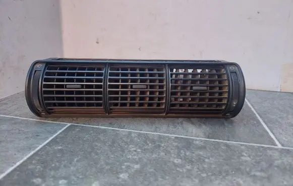 Audi A4 S4 B5 8D Dash center air vent grill 8D0820951