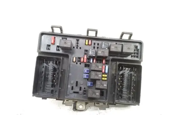 Ford Fusion II Fuse module FG9T14A067AC