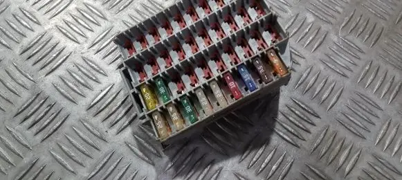 Volvo V70 Fuse box set 9162439