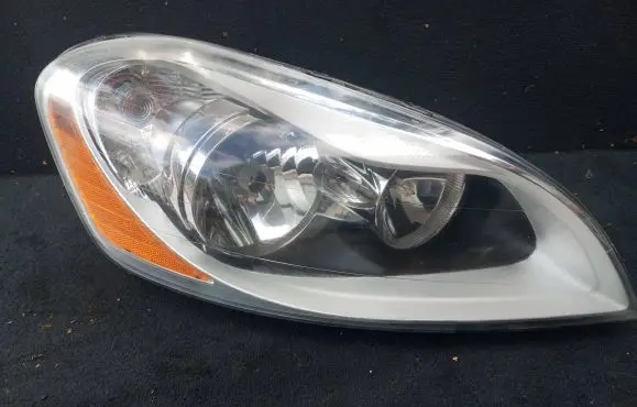 Volvo XC60 Headlight/headlamp 30763146 22H53 0613