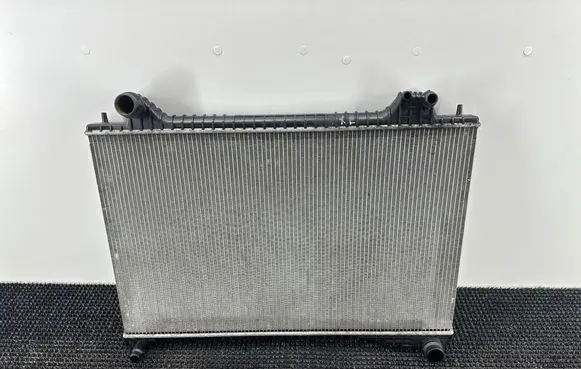 Jaguar XE Coolant radiator GX738005DC