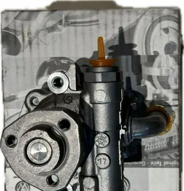 Volkswagen Transporter - Caravelle T5 Power steering pump 7H0422154B