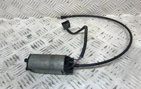 Jaguar XJ X308 Seat adjustment motor 9410951B