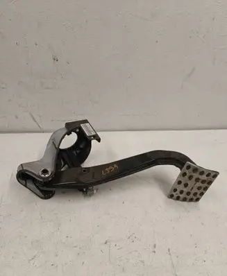 Mercedes-Benz GLK (X204) Brake pedal A2042902001 204292022