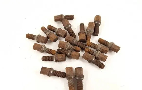 Mercedes-Benz E W211 Nuts/bolts 2114010370 0009904907