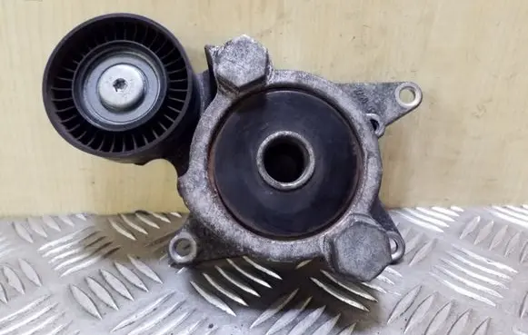 Toyota Avensis T270 Generator/alternator belt tensioner 166200R010