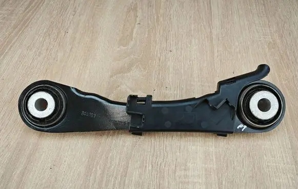 BMW 8 G16 Rear upper control arm/wishbone 6867538