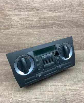 Audi A3 S3 8P Climate control unit 8P08200435PR